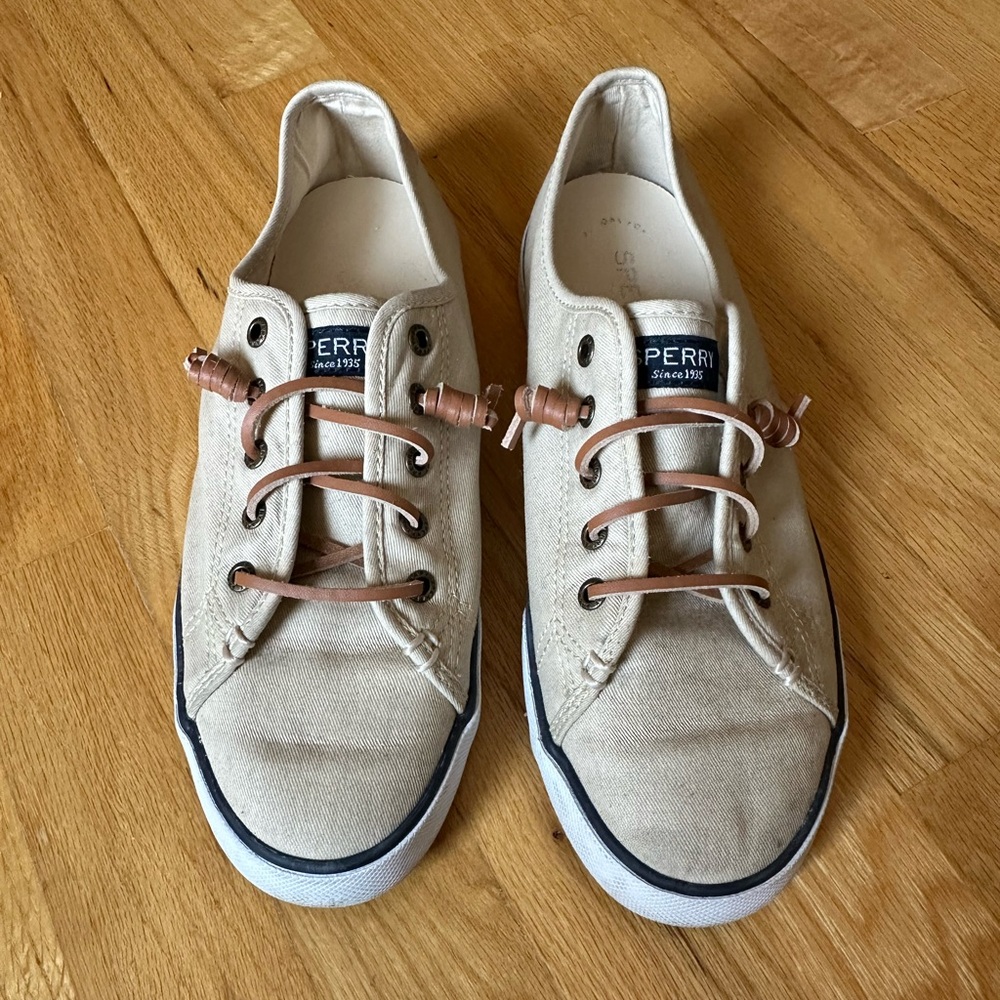 Sperry size 9 Women’s sneakers